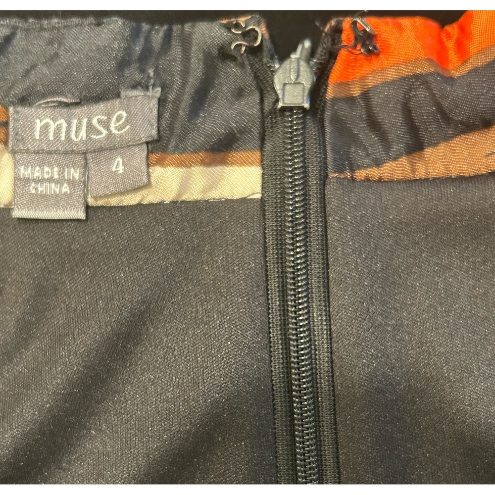 Women's MUSE Black Sleeveless V-neck Dress, Size 4 - Picture 11 of 14